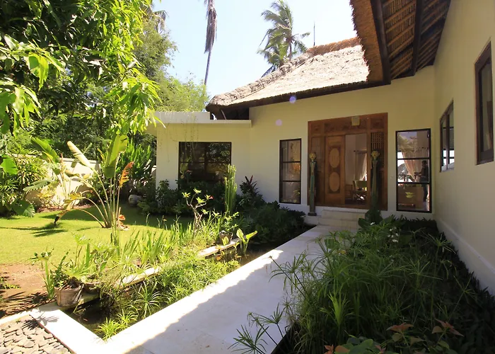 Kembali Villa Kubutambahan (Bali)
